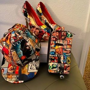 Wallet, heels and hat.